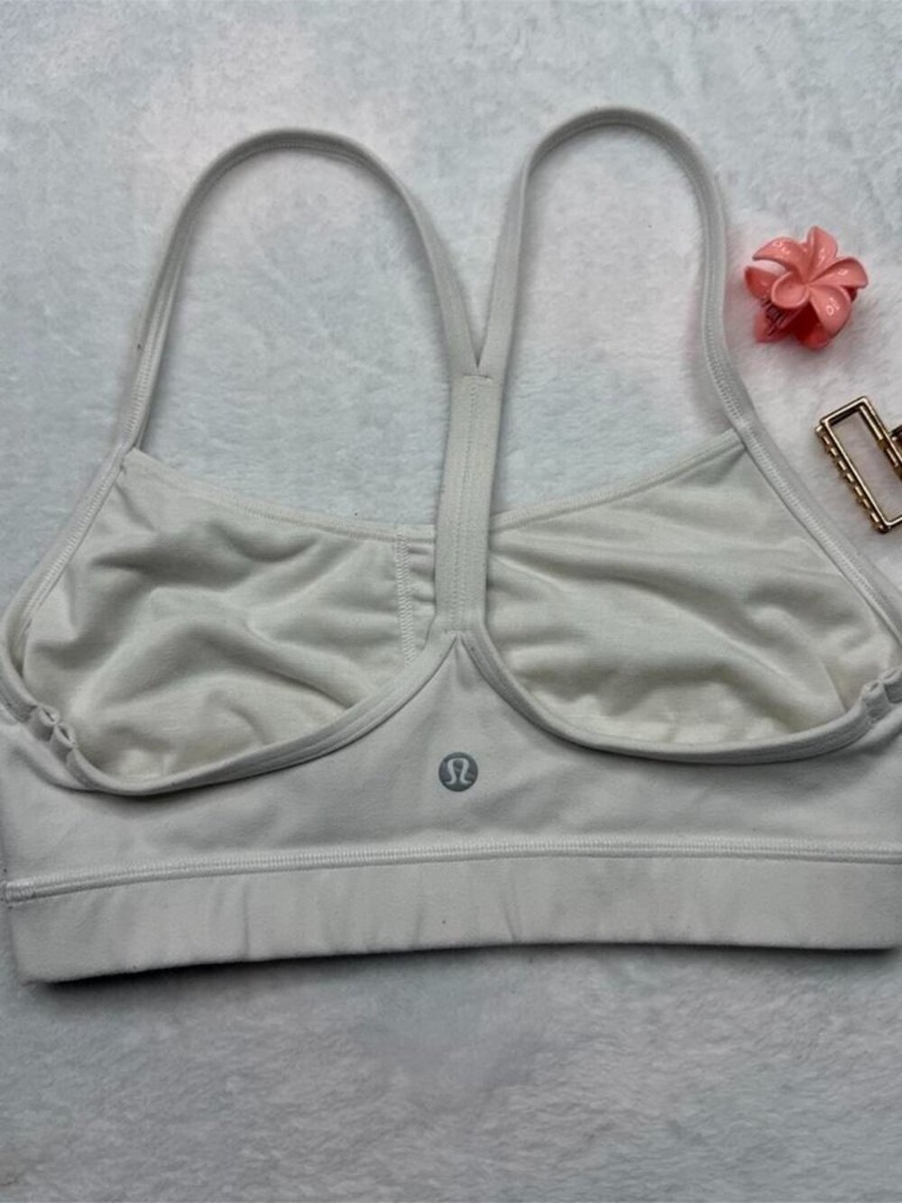 Lululemon white sports bra size 6